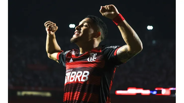 João Gomes pode ser negociado pelo Flamengo (Foto: Marcello Zambrana/AGIF)