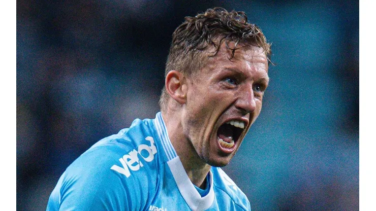 Lucas Leiva desabafa e manda a real para torcida do Grêmio