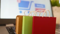 Fundador da Shopee se propõe a ficar sem salário até empresa equilibrar as contas, afirma site. Foto: Pixabay.