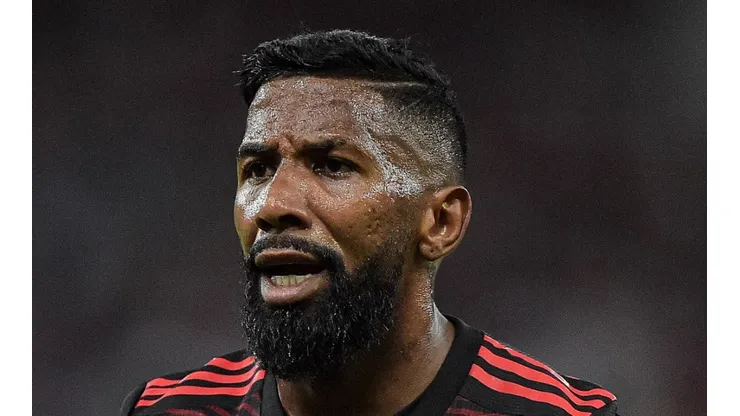 Rodinei não deve ficar no Flamengo (Foto: Thiago Ribeiro/AGIF)
