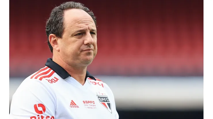 Marcello Zambrana/AGIF/ "É horrível", "será ridículo se continuar"; Torcida do São Paulo se irrita sobre futuro de atacante de Ceni.