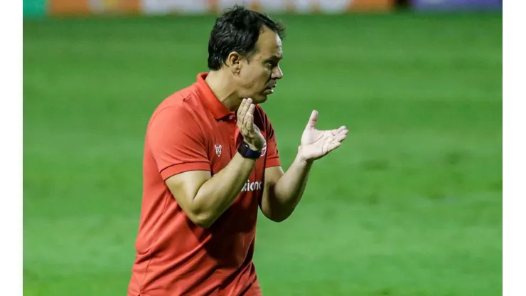 Foto: Rafael Vieira/AGIF - Dado Cavalcanti falou sobre luta do rebaixamento contra a Série C