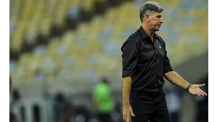 Thiago Ribeiro/AGIF - Renato Gaúcho se irrita com atuação do Grêmio.