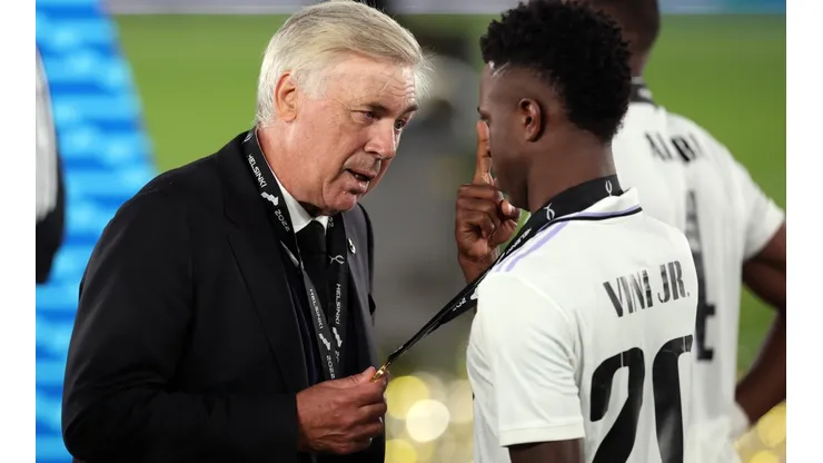 Alex Grimm/Getty Images. Ancelotti falou sobre situação no vestiário após declaração preconceituosa destinada ao atacante