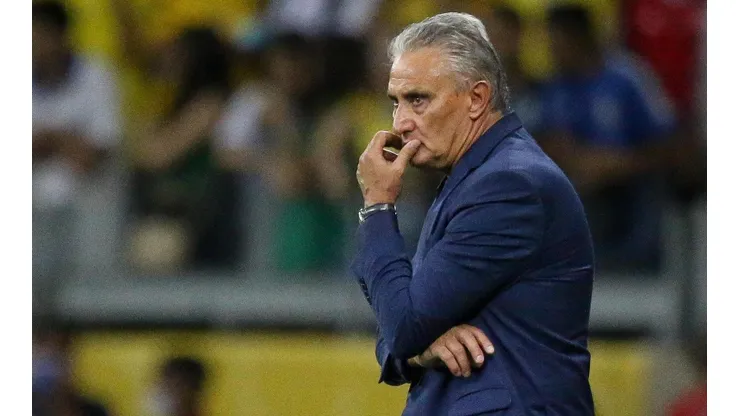 Fernando Moreno/AGIF - Tite no comando da Seleção.