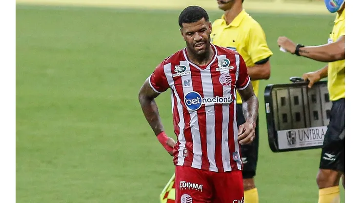 Foto: Paulo Paiva/AGIF - Tavares já passou por Grêmio e São Paulo.