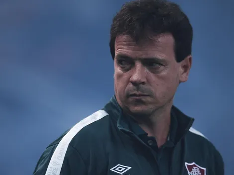 "Não me arrependo"; Diniz ignora torcida e defende medalhão criticado no Flu