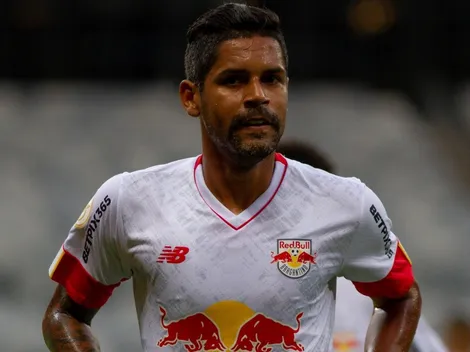 Aderlan 'manda a real' e revela cobrança no Red Bull Bragantino para encerrar jejum de vitórias