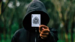 Como jogar poker com AK? (Foto: Reprodução/Pixabay)