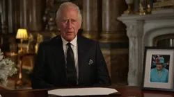 Charles III pode abdicar nos próximos dias, segundo previsão de vidente