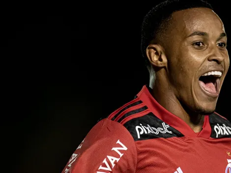 Após tentativa com Victor Hugo, Dorival restará outro jogador para função de Lázaro