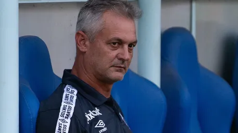 Foto: Gil Gomes/AGIF - Lisca vai trocar o preto pelo azul ao comandar o Avaí até o fim do Campeonato Brasileiro