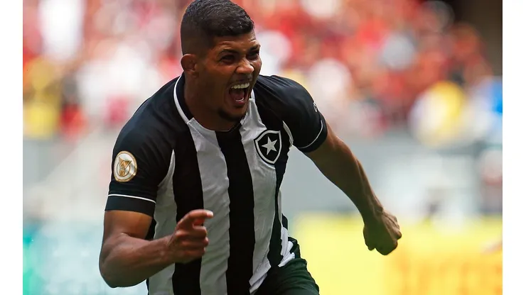 Foto: Vitor Silva/Botafogo - Erison foi cedido pelo Botafogo ao Estoril e já estreou como titular balançando as redes em Portugal