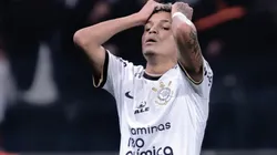 Foto: Ettore Chiereguini/AGIF - Vítor Pereira viu Adson ser assaltado após empate no clássico contra o São Paulo