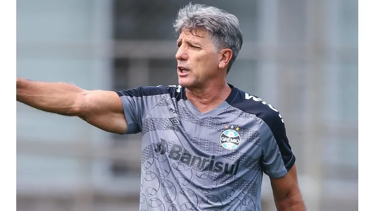 Foto: Lucas Uebel/Grêmio/Divulgação - Renato Portaluppi: técnico terá que mexer no time do Grêmio