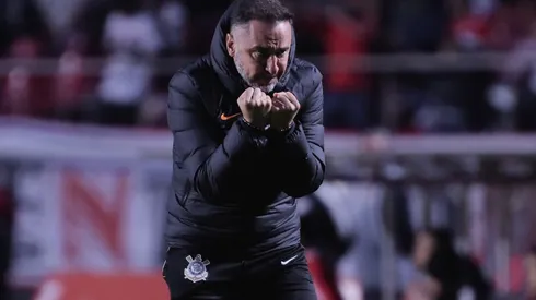 Foto: Ettore Chiereguini/AGIF - Vítor Pereira esbravejou contra a arbitragem do Majestoso