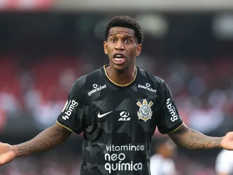 Gil é massacrado por falta em Eder e zagueiro dá as caras para expor situação: "Não quis nem ouvir..."