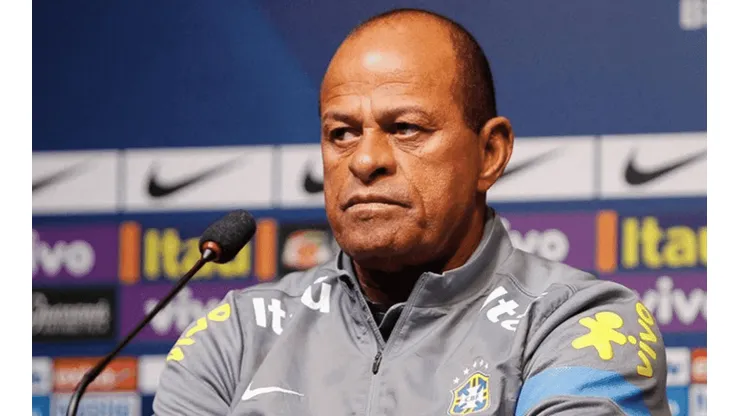 Reprodução. Paulo Paixão saiu em defesa de Diego Souza no Grêmio