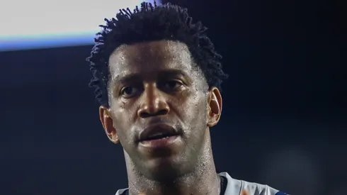 SP - SANTOS - 15/07/2024 - BRASILEIRO B 2024, SANTOS X ITUANO - Gil jogador do Santos comemora a vitoria do Santos na partida contra o Ituano no estadio Vila Belmiro pelo campeonato Brasileiro B 2024.