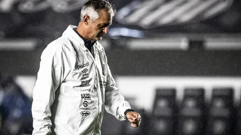 Raul Baretta/AGIF - Lisca no comando do Peixe.