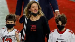 Gisele comemorando a vitória de Tampa Bay no Super Bowl 55