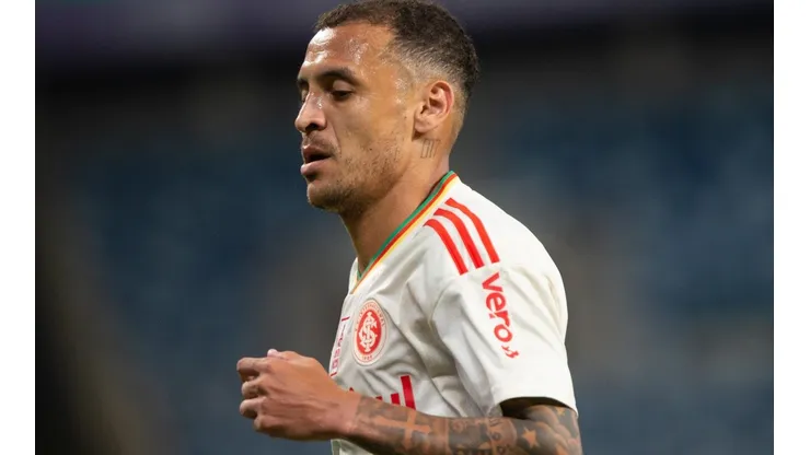 Foto: Gil Gomes/AGIF - Alan Patrick: meia vem passando por dificuldades físicas no Inter