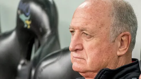 Foto: Robson Mafra/AGIF - Felipão terá que trabalhar para substituir Vitor Roque no Campeonato Brasileiro