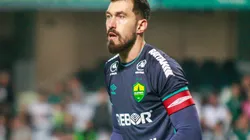 Gabriel Machado/AGIF. Walter sentiu a coxa direita em duelo contra o São Paulo