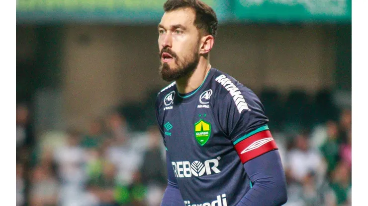Gabriel Machado/AGIF. Walter sentiu a coxa direita em duelo contra o São Paulo