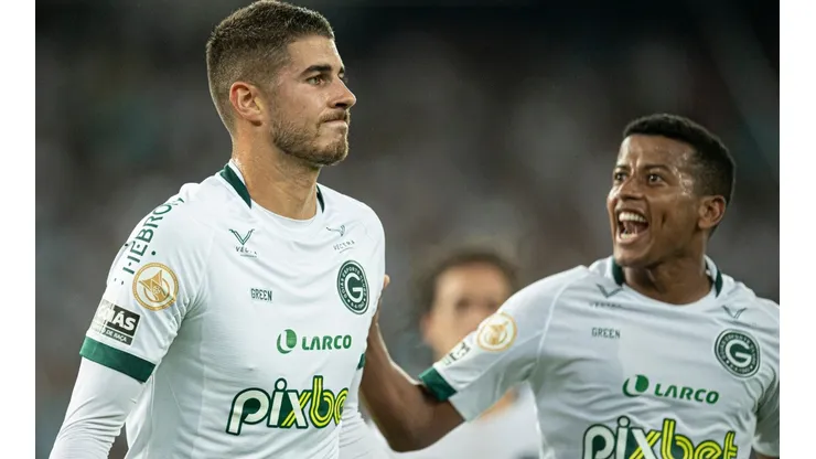 Foto: Jorge Rodrigues/AGIF - Pedro Raul interessa ao Santos e à maioria dos clubes da Série para 2023