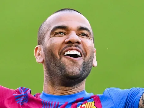 “Após a Liberta”; Dani Alves dá uma ‘forcinha’ e Fla espera PIX de R$ 42 milhões para anunciar venda