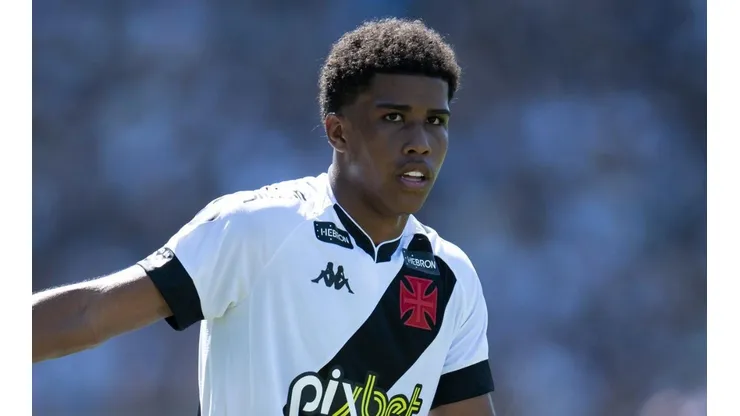 Foto: Jorge Rodrigues/AGIF - "Parça" de Andrey Santos pode deixar o Vasco em breve