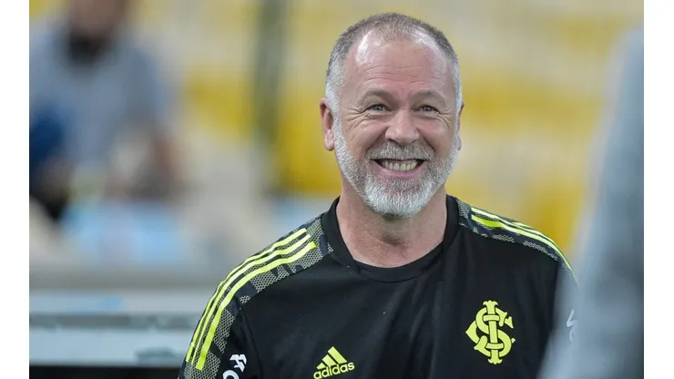 Foto: Thiago Ribeiro/AGIF - Mano Menezes não terá que se preocupar com destaque do Cuiabá