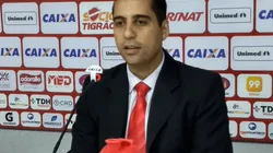 Douglas Monteiro/Vila Nova. O presidente do Vila Nova presto condolências à família do ex-presidente do Goiás