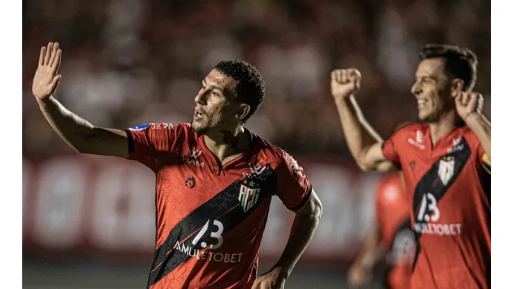 Agif/Heber Gomes - Baralhas atinge a marca de 100 jogos pelo Dragão