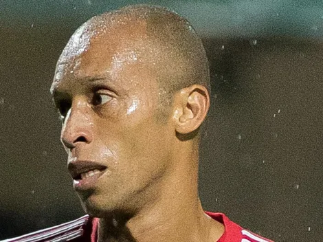 Miranda deve ficar de fora e Ceni escolhe defesa titular do São Paulo para 'decisão' contra o Atlético-GO