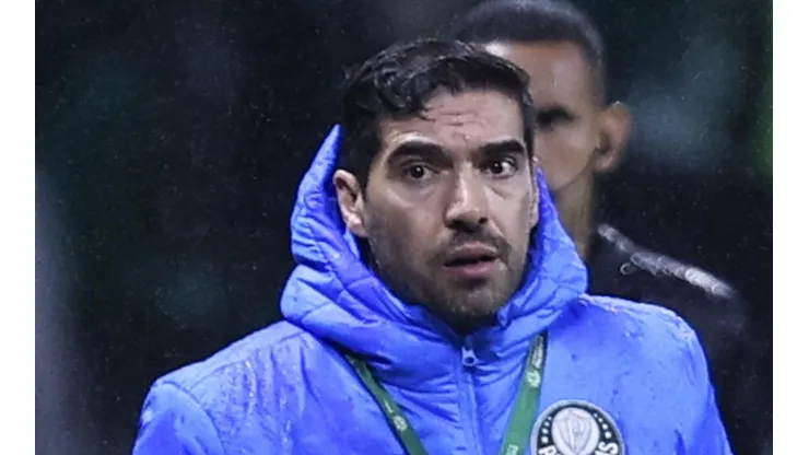 Abel muda escalação de última hora e vai apostar em novo 'queridinho'