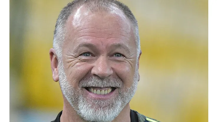 - Mano Menezes
