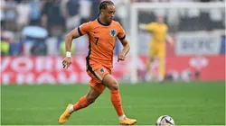 Foto: Dan Mullan/Getty Images - Xavi Simons jogando pela Holanda.
