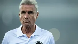 Foto: Jorge Rodrigues/AGIF/ "Deverá ter..."; Luís Castro revela real estado de Rafael após choque na cabeça.