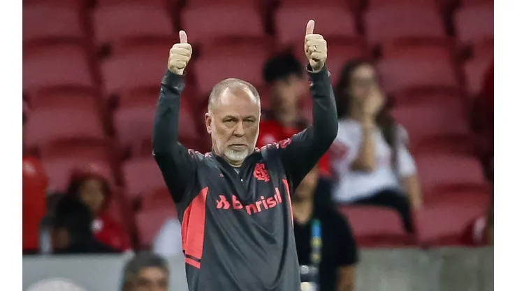 Pedro H. Tesch/AGIF - Mano no comando do Inter.