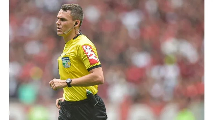 Foto: Thiago Ribeiro/AGIF | Árbitro da partida, Paulo Zanovelli da Silva (MG)