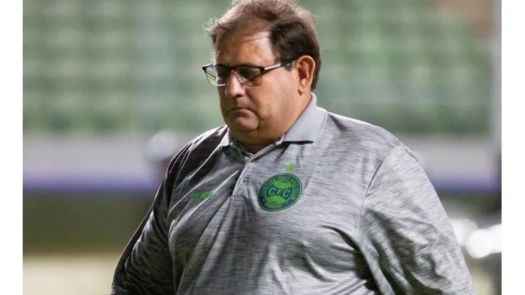 Foto: Fernando Moreno/AGIF - Guto Ferreira foi sincero sobre situação do Coritiba