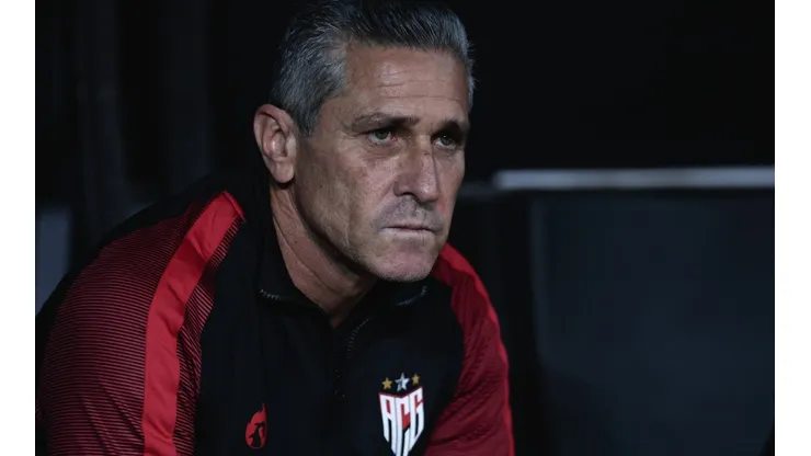 Foto: Ettore Chiereguini/AGIF - Jorginho, desafeto de Abel Ferreira, está próximo de comandar time na Série B