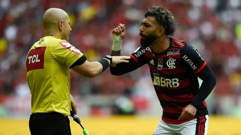 Foto: Marcelo Cortes / Flamengo - Gabigol, expulso contra o Ceará, desfalca o Flamengo na próxima rodada do Campeonato Brasileiro