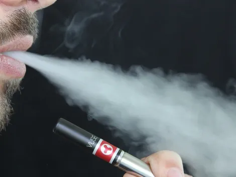 Cigarros eletrônicos e vapes são proibidos no Brasil