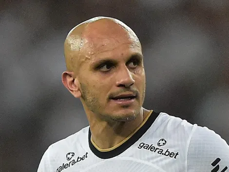 “Um vai...”; Fábio Santos expõe reação do elenco do Corinthians com falas polêmicas de VP