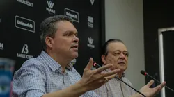 Foto: Flickr oficial do Atlético-GO / Adson em coletiva.