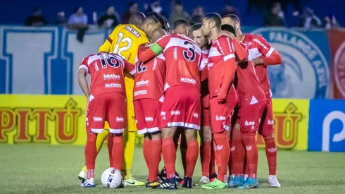 Foto: Fernando Teramatsu/AGIF - CRB tem problemas com cartões amarelos