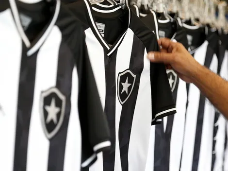 Reebok vê plano 'ruir' e Botafogo tem novo favorito a vestir camisa em 2023